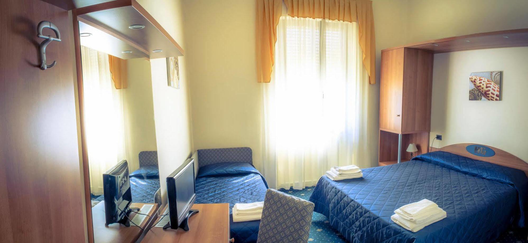 Hotel Gigliola Камайоре Экстерьер фото